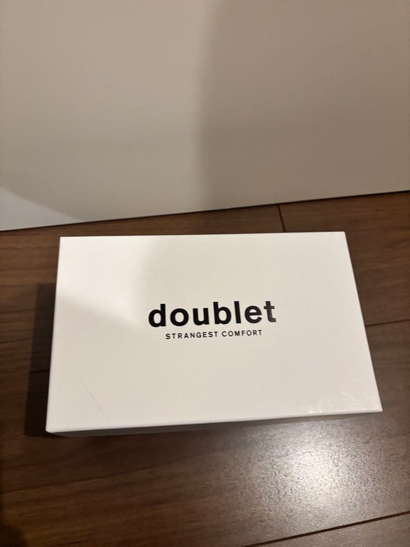 キーホルダー・アクリルキーホルダー doublet KEY CHAIN WITH DOG DOLL