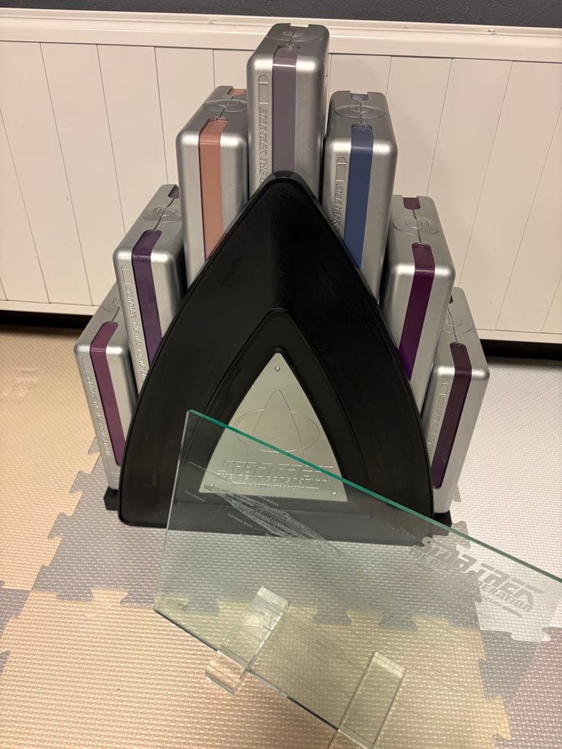 新スタートレック コンプリートDVDボックス ＆アクリルスタンド＆専用ラック