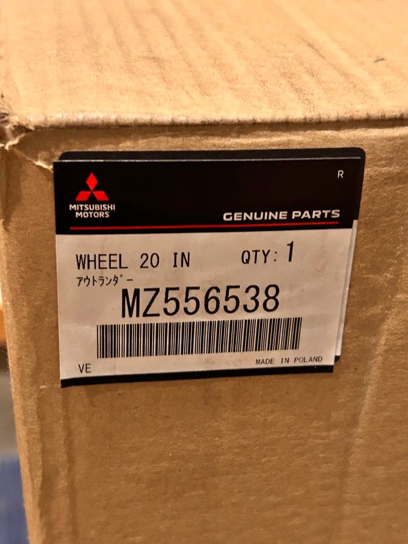 アウトランダーPHEV ［新車はずし］20インチ アルミホイール　【送料込み】