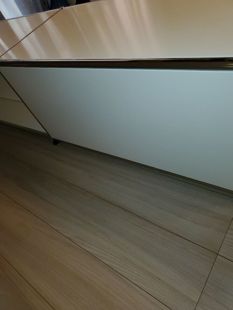 送料込！値引き！USMハラー　TVボード　ピュアホワイト