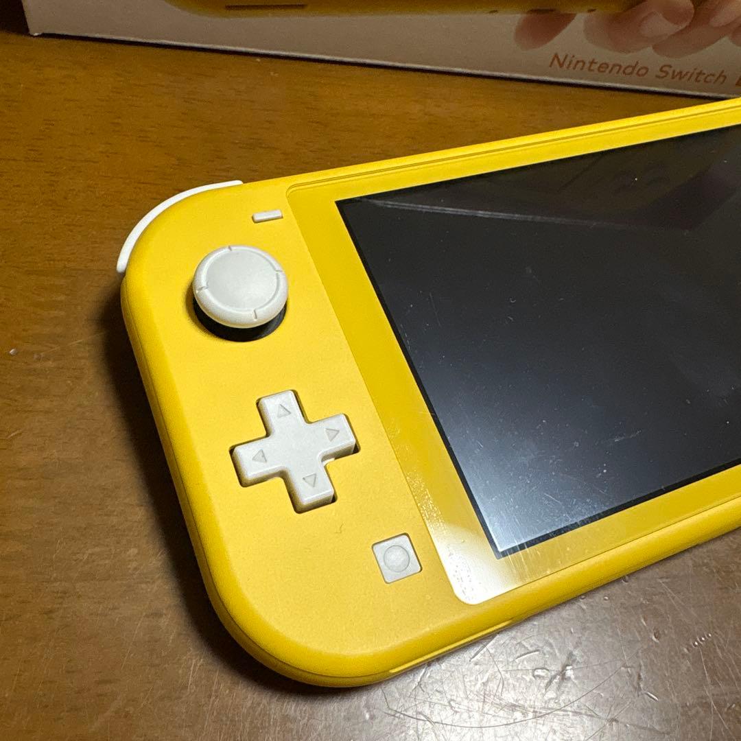 Nintendo Switch Lite イエロー 本体【箱、充電器あり】
