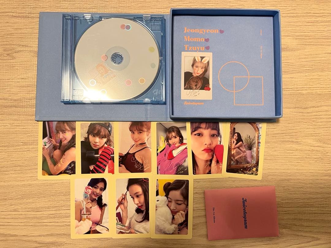 TWICE アルバム CD フォトカード　うちわ　トレカ