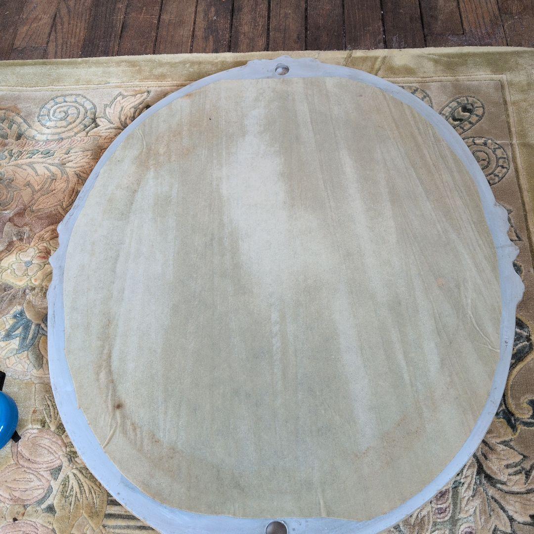 花柄彫刻の楕円形壁掛け鏡