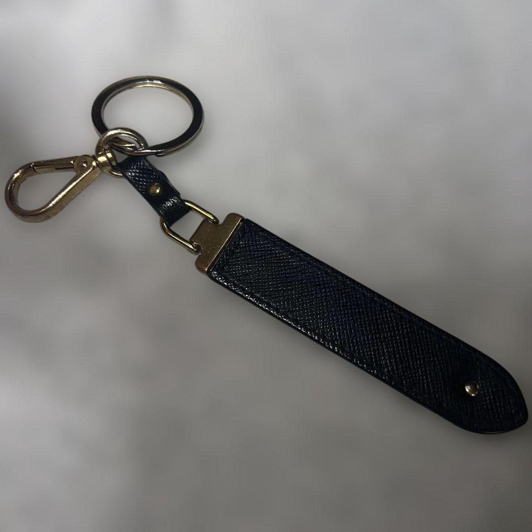 PRADA レザーキーリング　サフィアーノ
