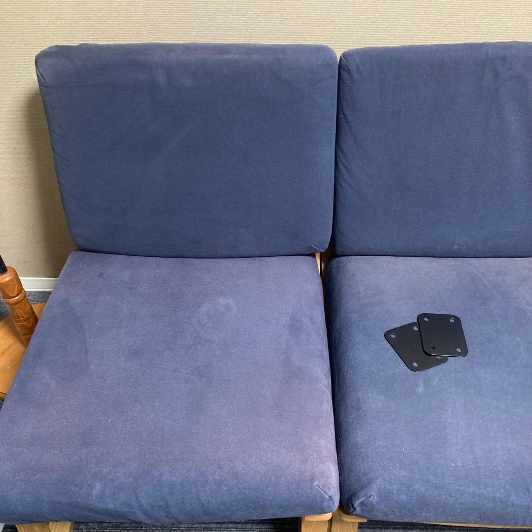 無印良品　リビングでもダイニングでもつかえるソファチェア　右