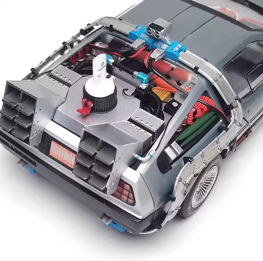 デロリアン 1/18スケール モデル Hot Wheels