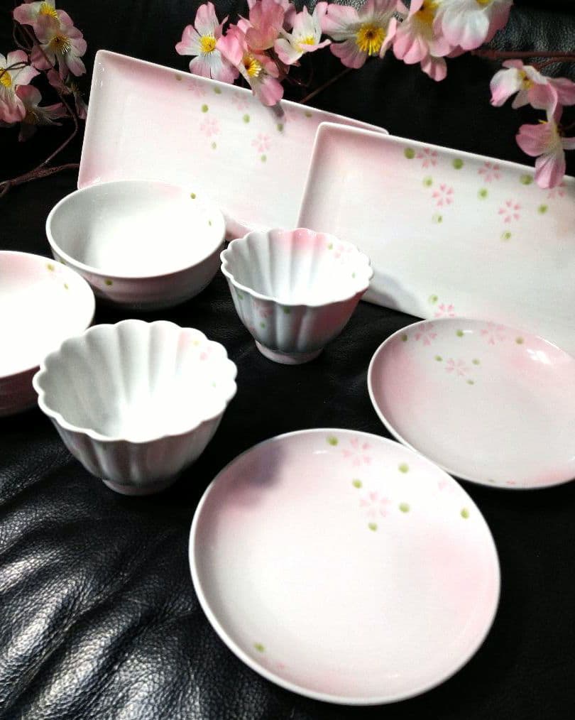 ♥ホームパーティーに豪華セット♥有田焼・一峰・三峰窯の桜絵柄⬛4種2組8皿
