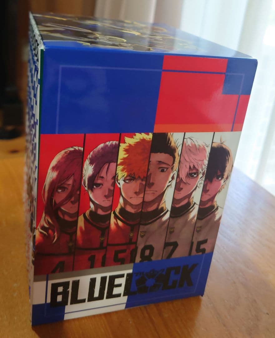 【美品】ブルーロック 33巻セット　全巻セット　収納BOX付、全巻帯付
