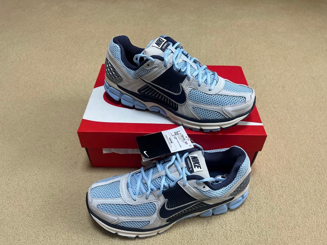 新品28.5cmナイキズームボメロ５　新品28.５cm