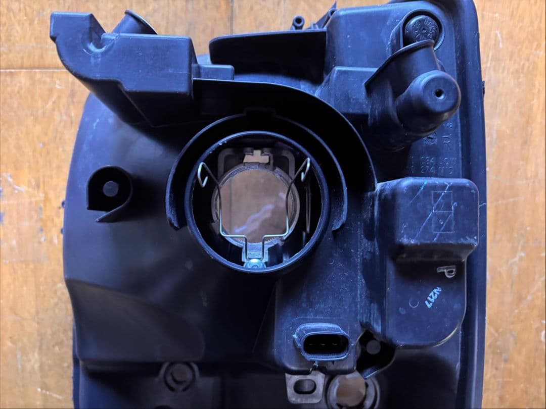 スズキ エブリィ DA17W 純正HIDヘッドライト 左右セット