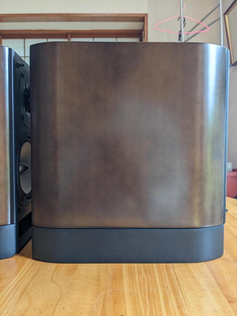 美しい形状と音を持つ ONKYO D-112EXTスピーカーペア