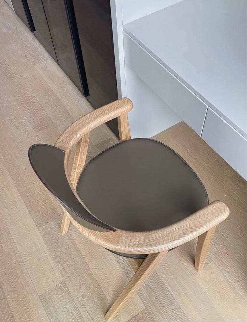 エルメス　HERMES Metiers chair