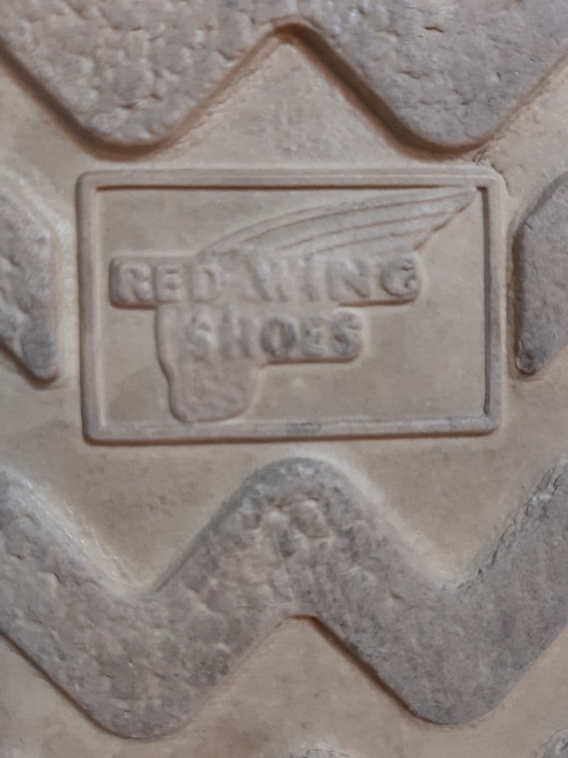 レッドウィング　８１６７　サイズ８.５　２６.５センチベージュ スエード