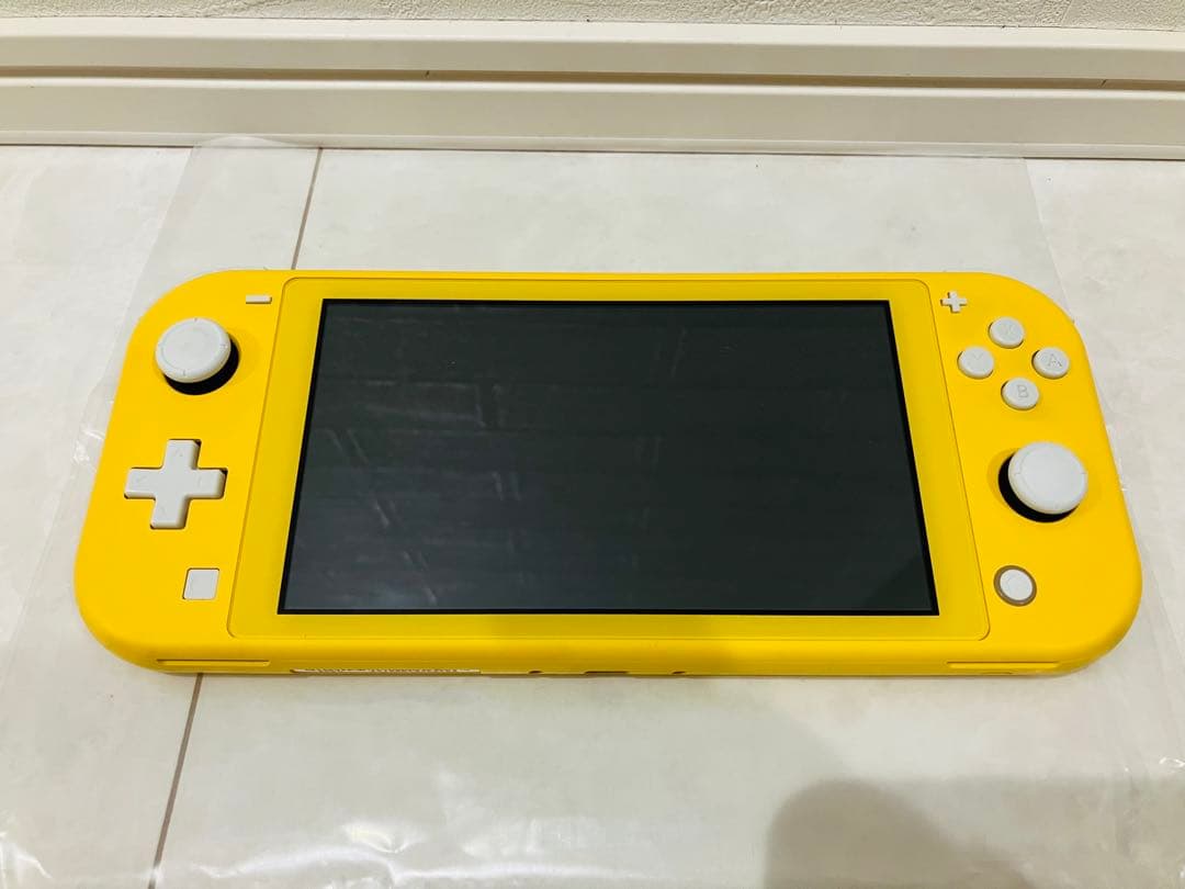 Nintendo Switch Lite イエロー 本体　ケース