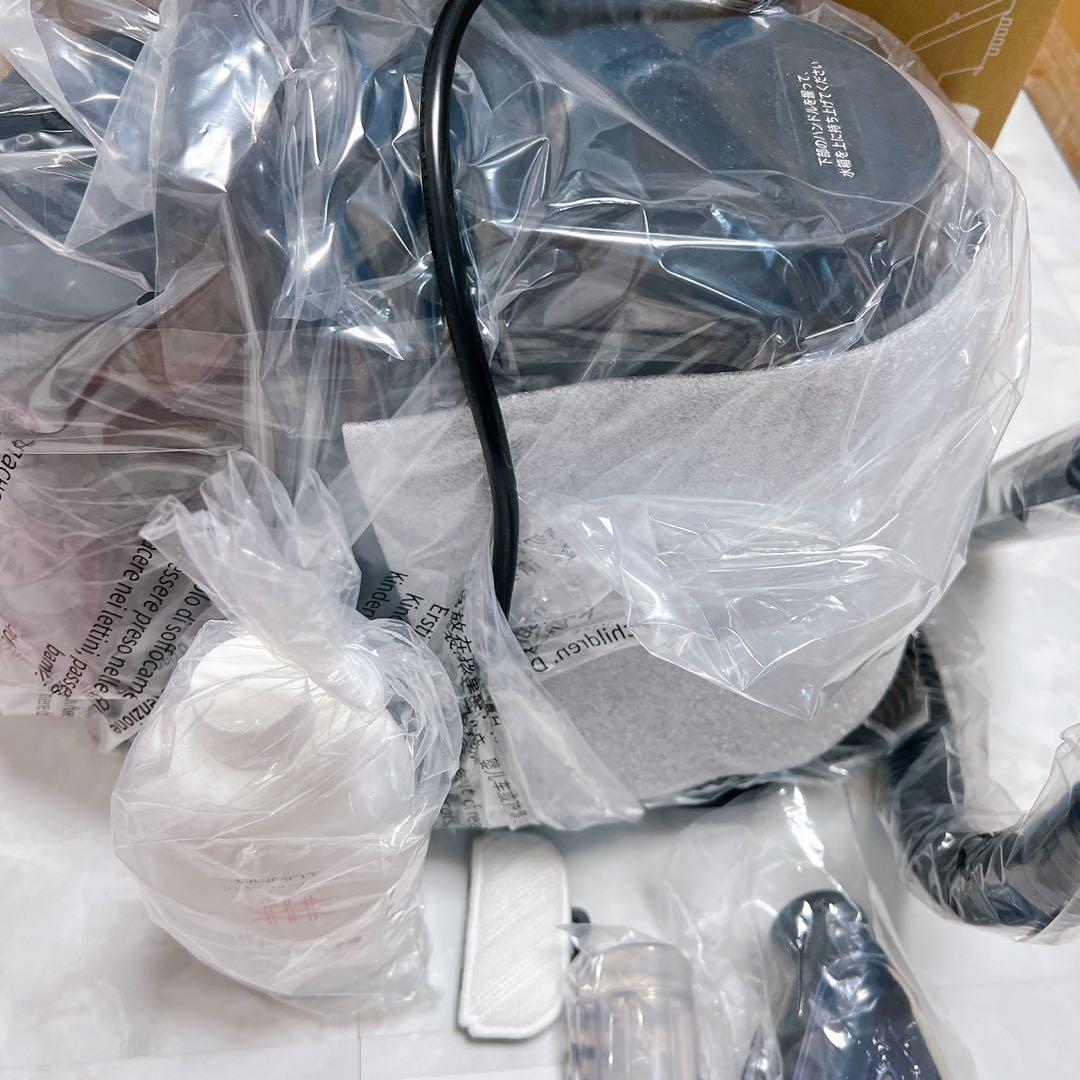 家庭用カーペットクリーナー 3種類のプロ仕様ブラシ＆専用洗浄液付き