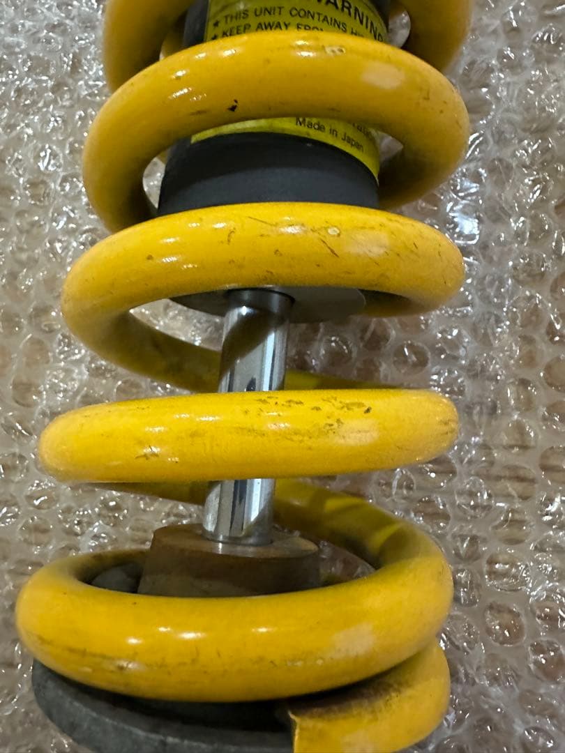 トライアンフデイトナ675 純正リアサスペンション