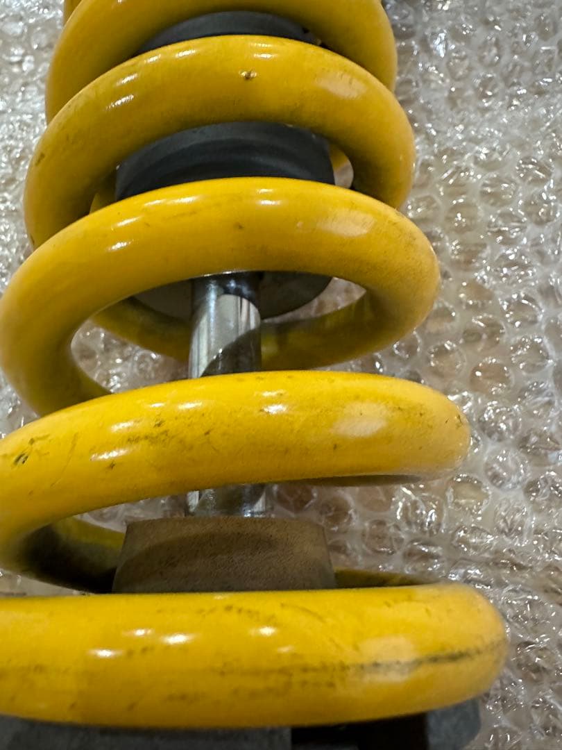 トライアンフデイトナ675 純正リアサスペンション