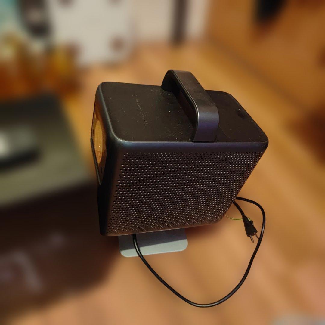 Anker Nebula Cosmos Laser 4K 2200ANSIルメン