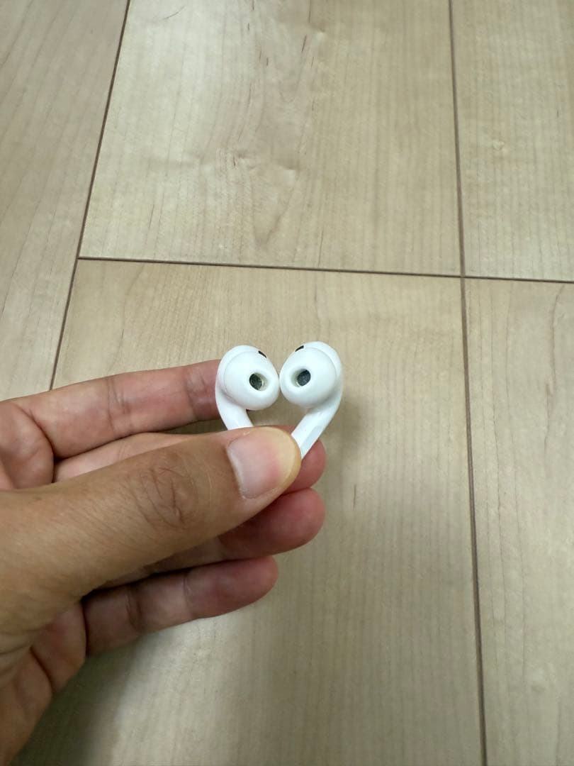 AirPods Pro 2 エアポッズプロ2 純正　正規品　本物　付属品あり