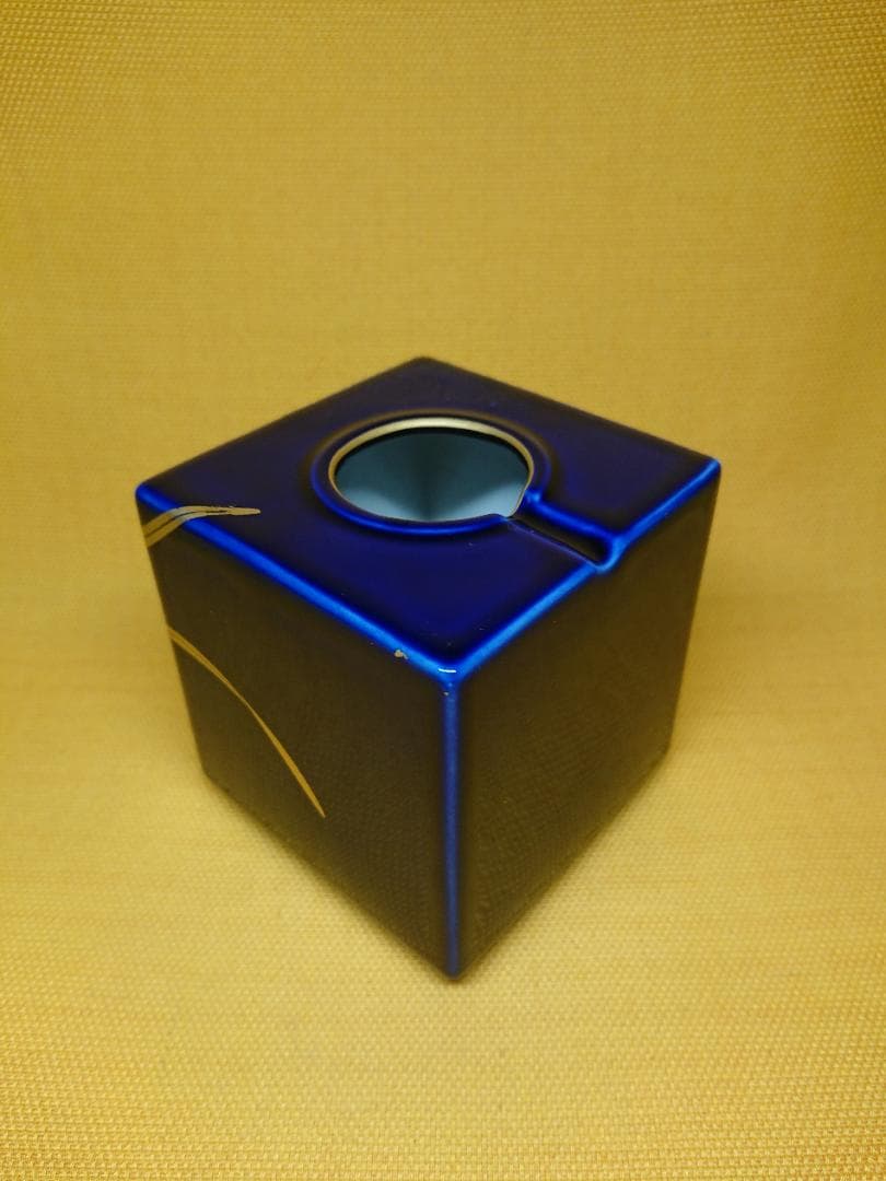 【美品】花瓶　香蘭社　蘭絵　瑠璃色　置物　インテリア　工芸品　美術品　A1167