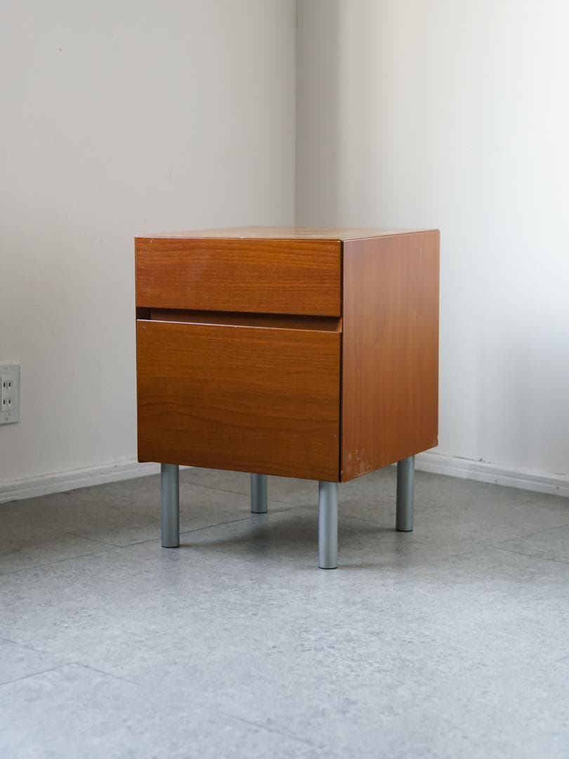 ヴィンテージ キャビネット/サイドテーブル 収納 ミッドセンチュリー