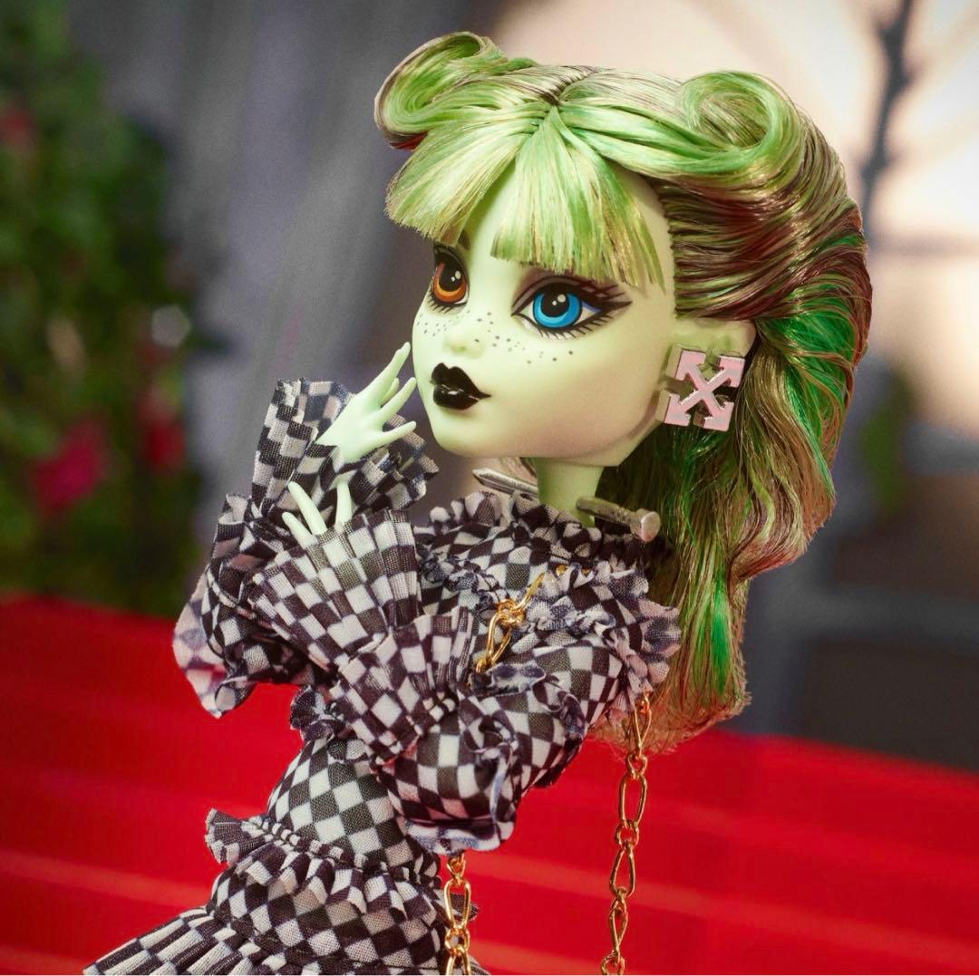 SF・ファンタジー・ホラー Off-White x Monster High Harmonie Ghoul