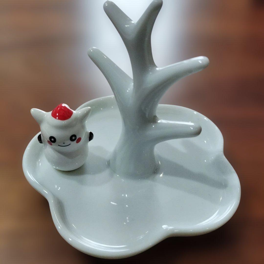 と*う様 ピカチュウ×雪だるま　ポケモンセンター限定品　陶器製　アクセサリートレ