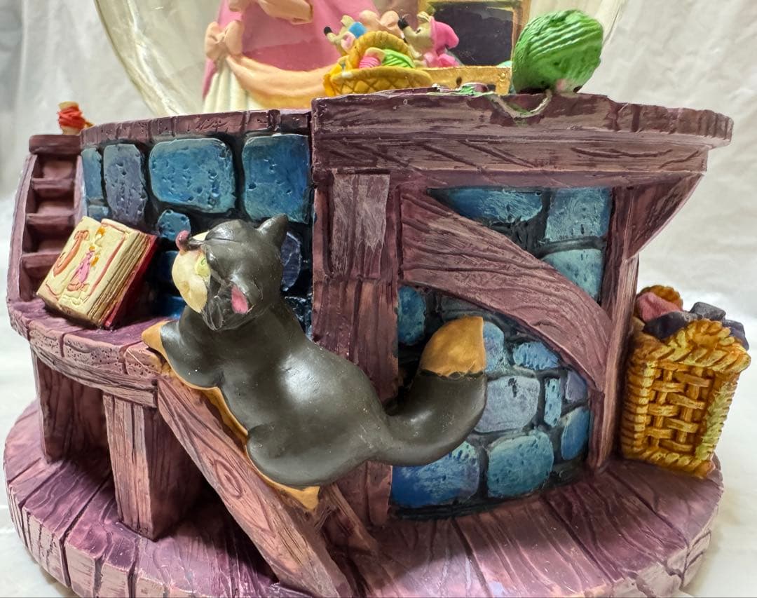 ディズニー シンデレラ オルゴール付き スノーグローブ
