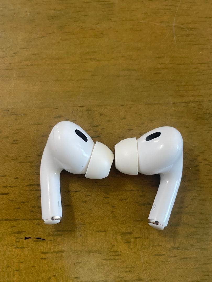 AirPods Pro 本体 ホワイト　エアポッズプロ　アップル純正