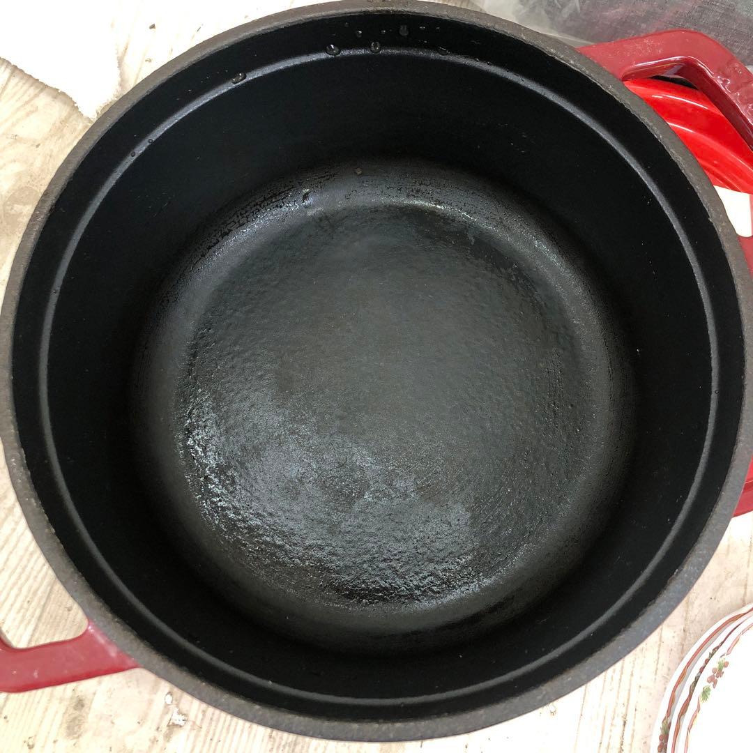 STAUB LA COCOTTE 赤 鍋 22cm