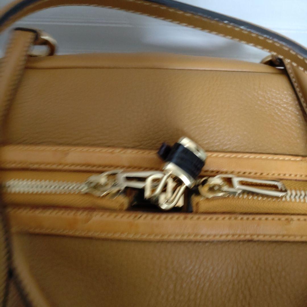 最終お値下げLOEWE キャメルレザー ショルダーバッグ