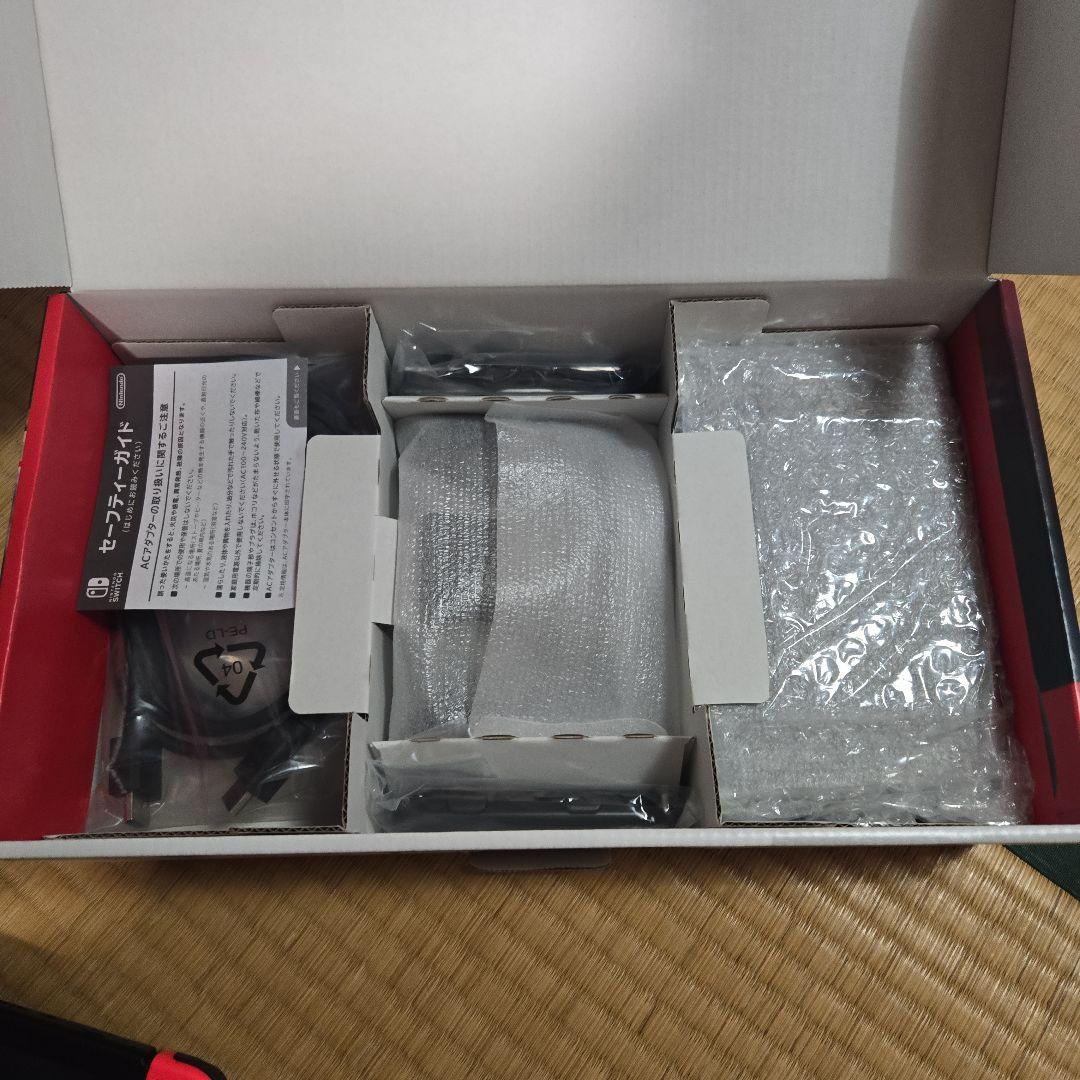 Nintendo Switch 本体 赤/青