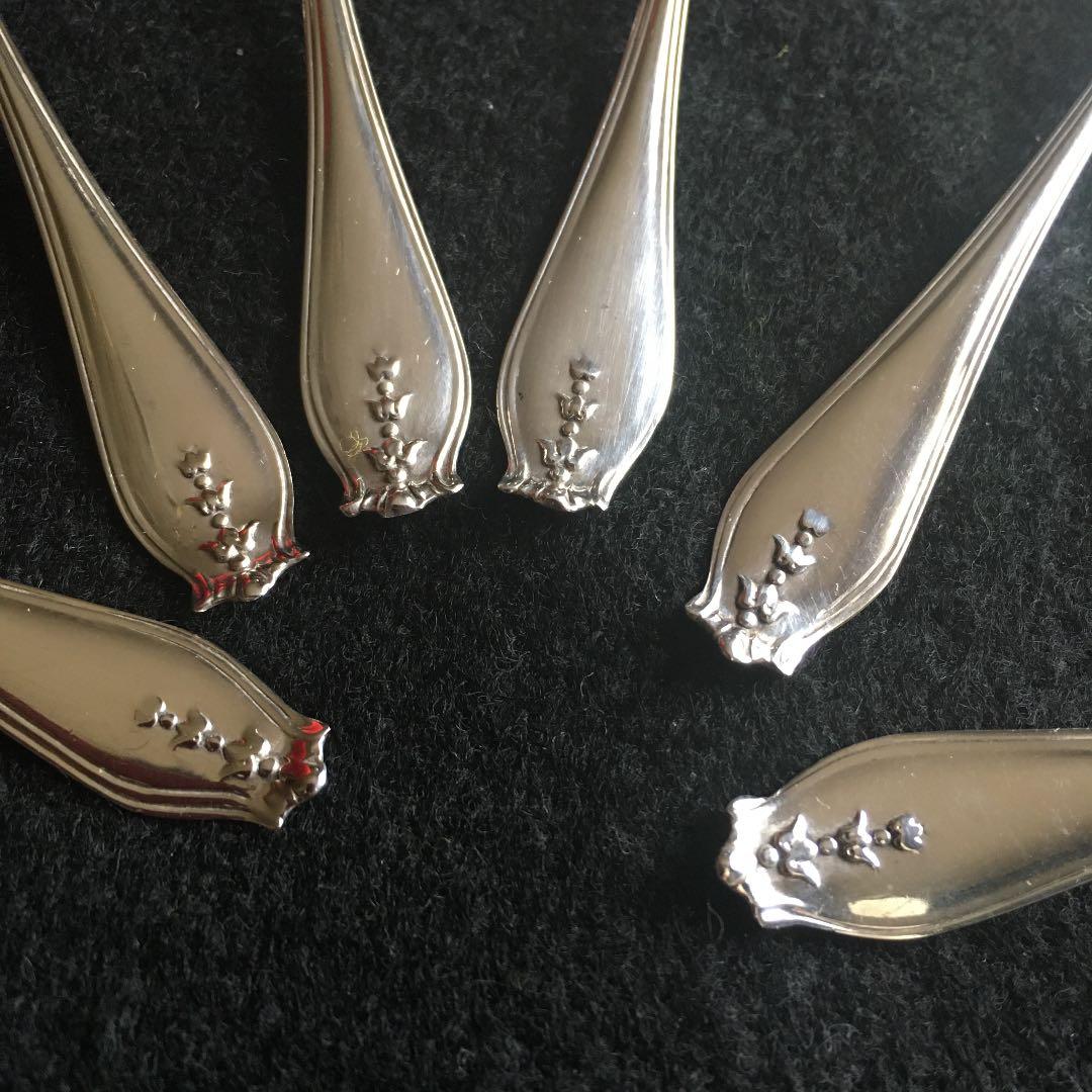 お値下げ　英国製純銀スプーン箱入り　アンティーク　スターリングシルバー