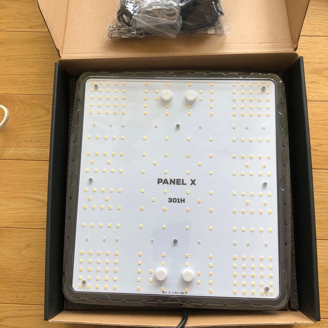 PANEL X PL-X 301H 4000K-4300K １つ
