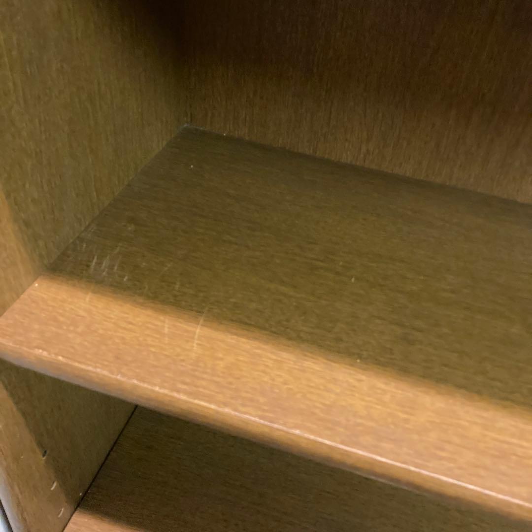 昭和レトロな大型の本棚　木製　引き出し付き ブラウン