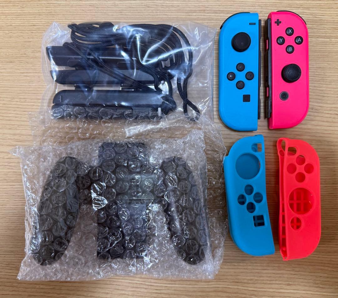 Switch 一式＋充電グリップ＋Joy-Con2個＋SDカード＋ケースセット