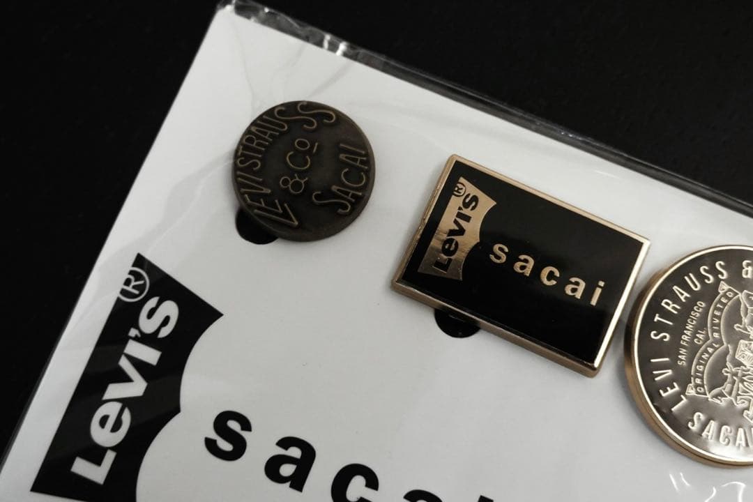 Levi’s sacai ピンズ 3種Set ゴールド リーバイス サカイ