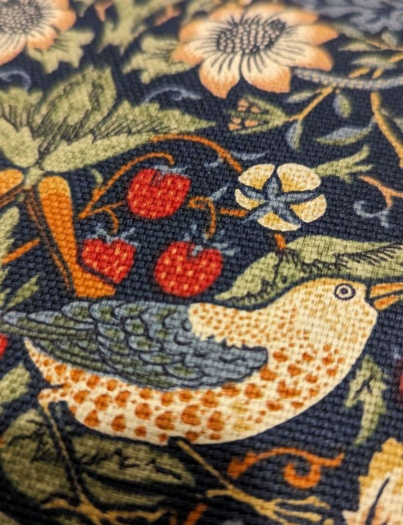 ウィリアムモリス　チェスト　丸椅子　ラウンドスツール　木製チェア　木製椅子