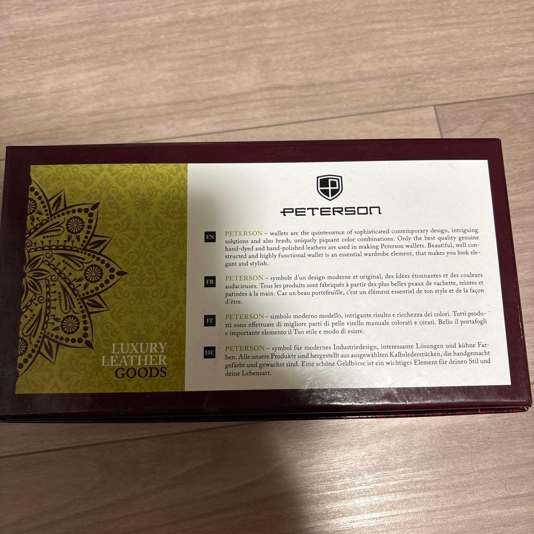 PETERSON 多色花柄 レザー長財布 箱付き　光沢　緑系　欧州　ピーターソン
