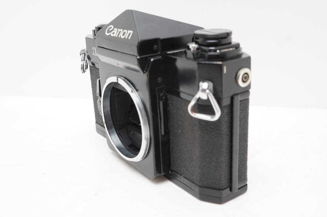 ＜ジャンク＞　Canon F-1 フィルムカメラ