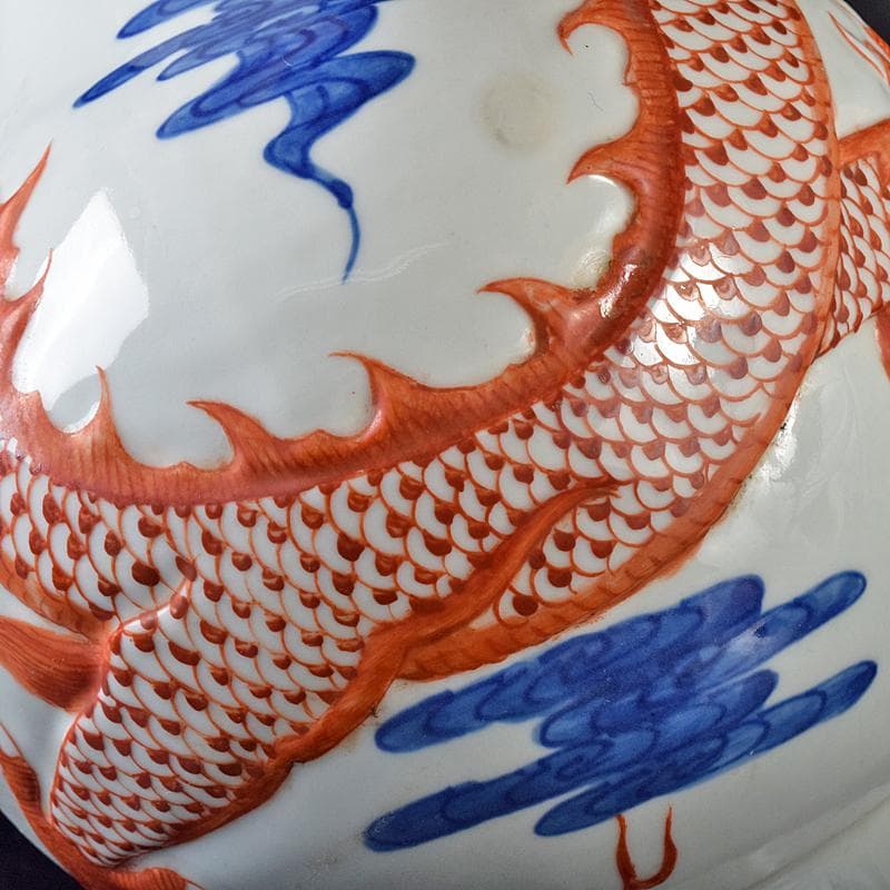 中国　大清乾隆年製款　青花紅釉盛上雲龍文　長顎瓶　M　R8285B