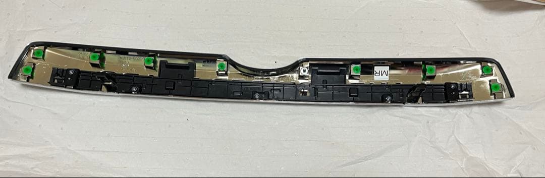 新車外し！美品！3点まとめ！　ランクルプラド150後期　純正フロントグリル 他