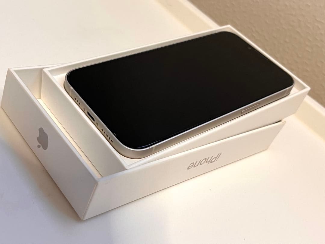 【週末値下げ！】Apple iPhone 13 スターライト128GB※訳あり