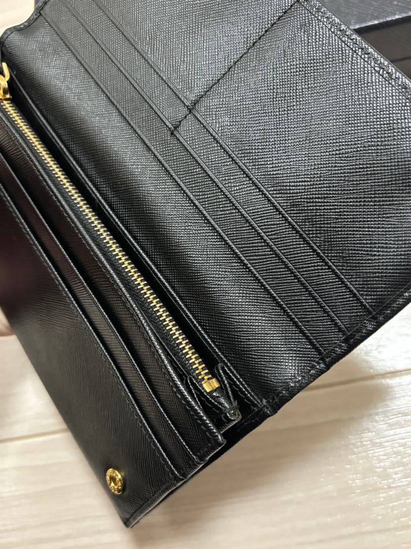 PRADAプラダ リボン 長財布 サフィアーノレザー ブラック