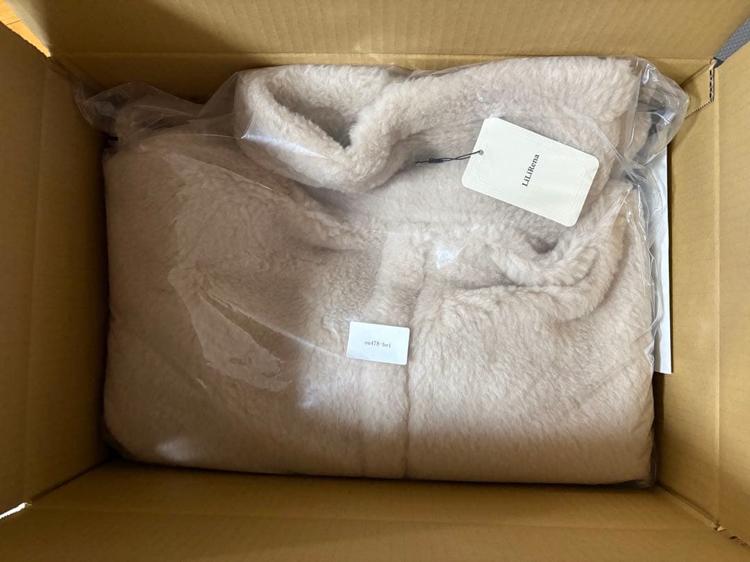 【 新品 】Lachic テディ ケープ ポンチョ コート ウール