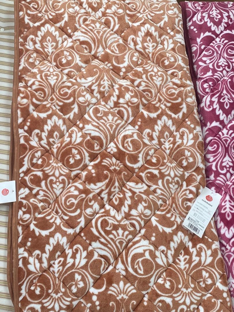 新品♦️西川 高級敷きパッド♦️お洒落なダマスク柄♦️パープルネイビー ダブル♦️送料込