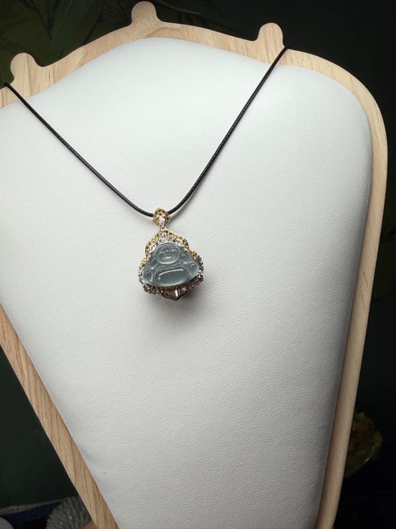 新入荷❣️天然A貨翡翠　縁起物、高氷種、豪華版仏公ネックレストップ