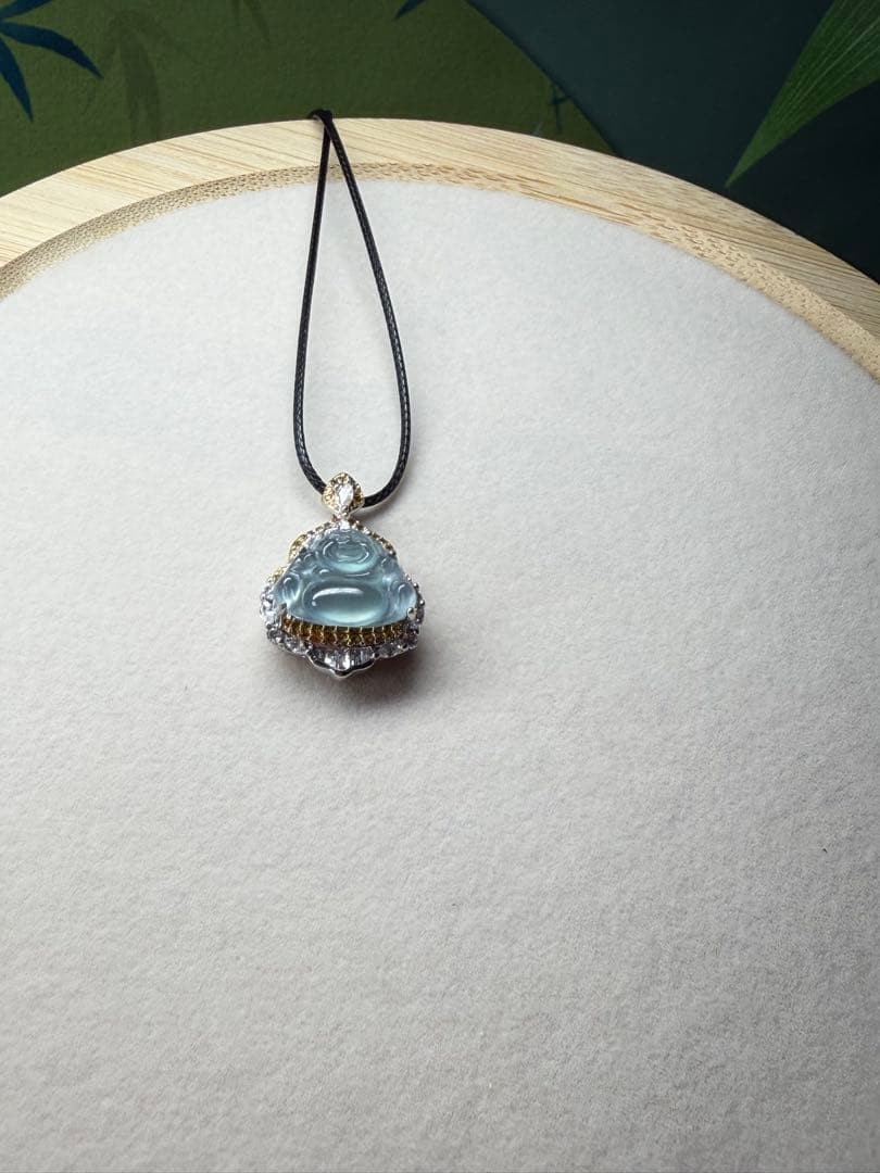 新入荷❣️天然A貨翡翠　縁起物、高氷種、豪華版仏公ネックレストップ