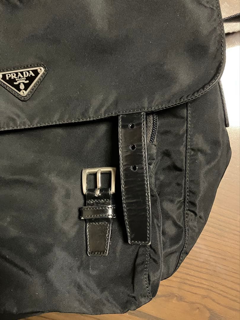PRADA プラダ ショルダーバッグ 斜め掛け 三角ロゴ ナイロンレザー 黒