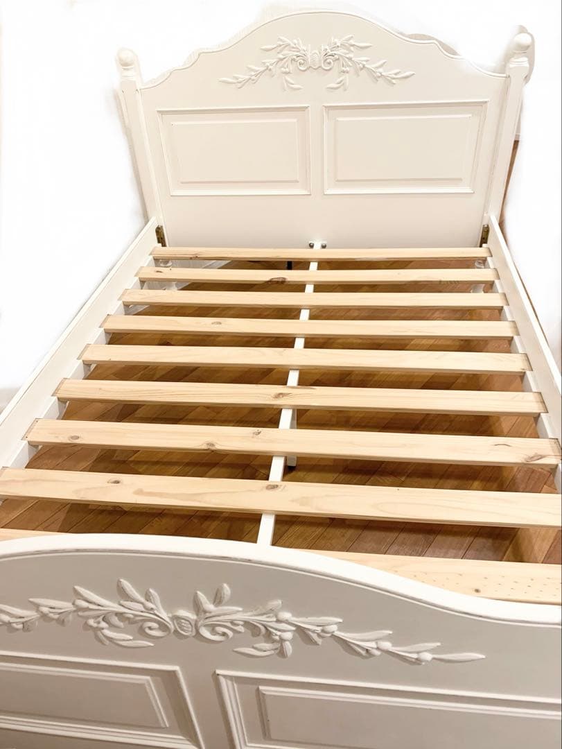 カントリーコーナー　ロマンスダブルベッド　シャビーホワイト　フレンチ家具　木製